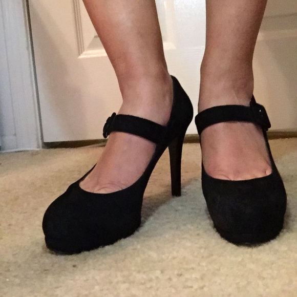 Nine West Suede Heels
