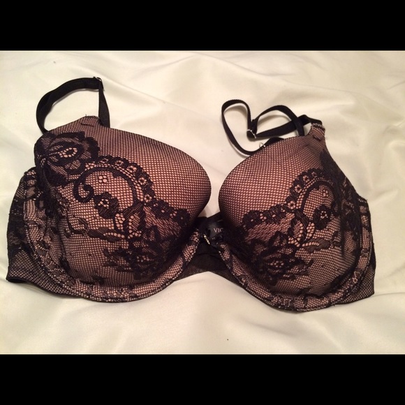 Sz 32D Victoria's Secret bra