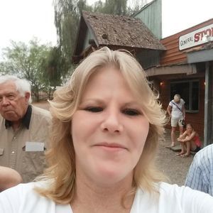 Meet your Posher, Debbie