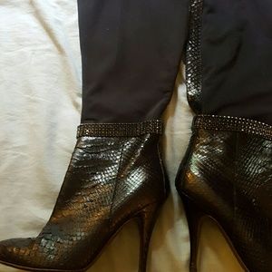 Roberto Cavalli
Python and strass boots
