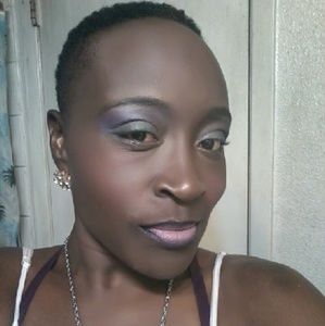 Meet your Posher, Queen