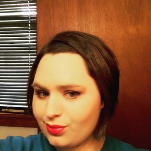 Meet your Posher, Kassie