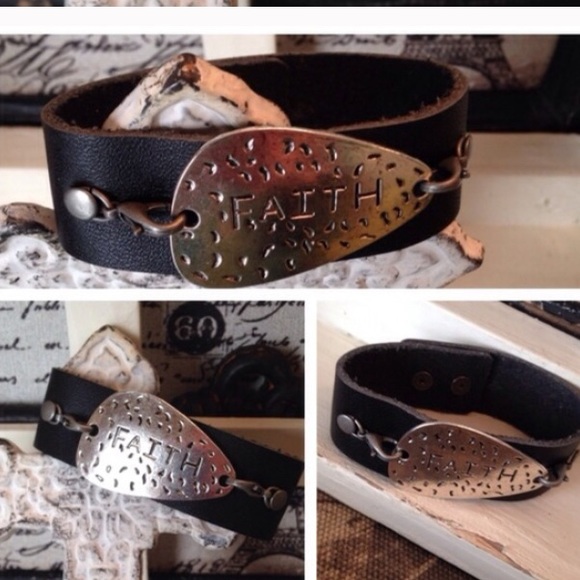 ✝FAITH✝Black Leather Cuff✝ - Picture 2 of 4