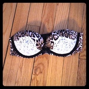 VS convertible strapless bra