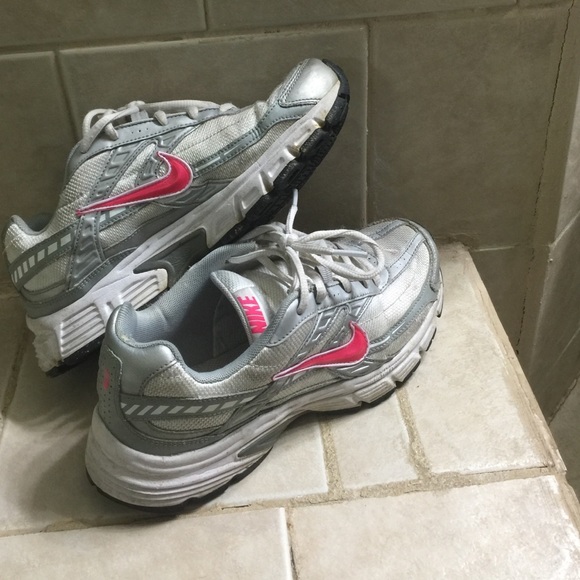 Little worn , very comfortable. don't need.