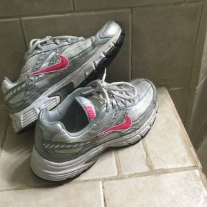 Little worn , very comfortable. don't need.