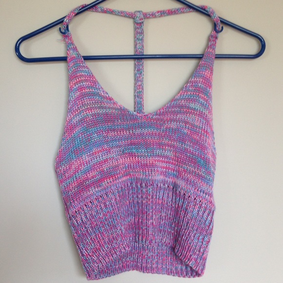 Adorable knit crop top- fitted
