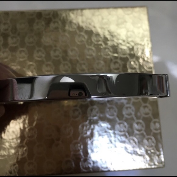 New! MICHAEL KORS silver rhinestone bangle - Picture 4 of 4