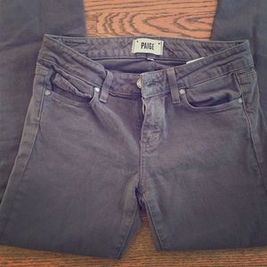Paige skyline skinny jeans on gray. Size 26