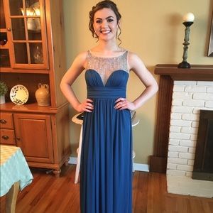 Meet your Posher, Julia