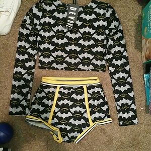 Devo wevo batman long sleeve crop top and shorts