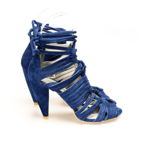 Katheryn Amberleigh Lace up heels blue size 7