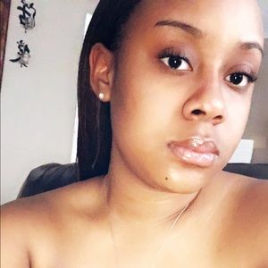 Meet your Posher, Adrianna