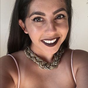 Meet your Posher, Adriana