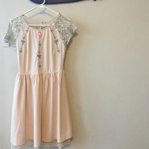 Pretty pink lace short sleeve dress