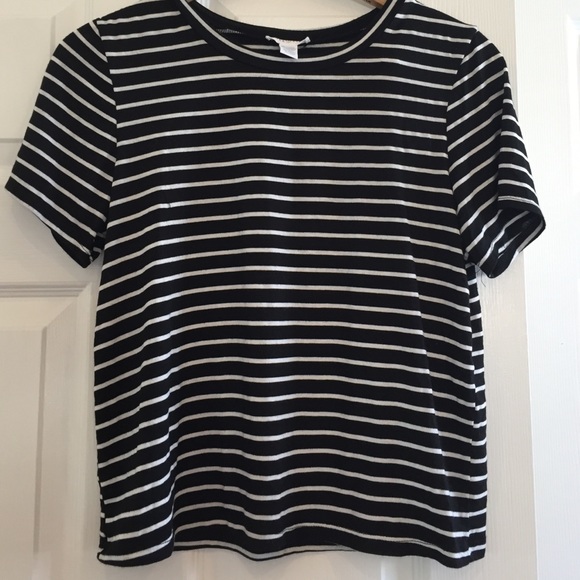 slightly cropped stopped tee