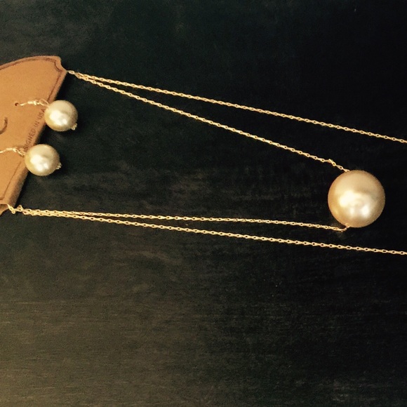 Pendulum-Styled Necklace Set - Picture 2 of 3