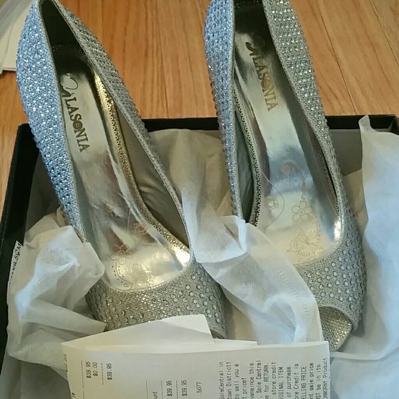 Lasonia wedding shoes