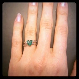 Kay Jeweler Emerald Heart Ring
