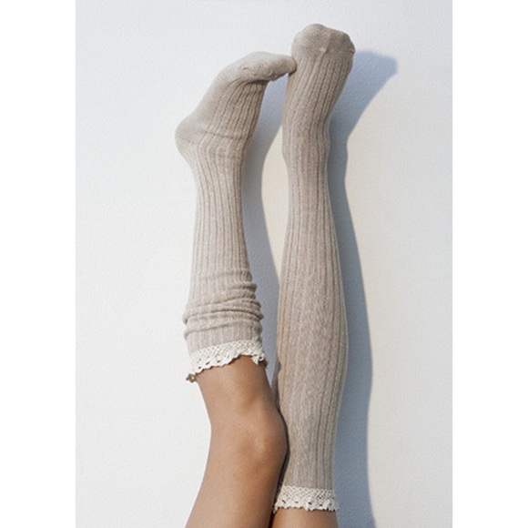 Peony and Moss Knee High Lace Socks - Picture 4 of 4