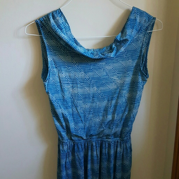 👗NORDSTROM BLUE & IVORY COWLNECK RAYON DRESS -MED - Picture 2 of 4