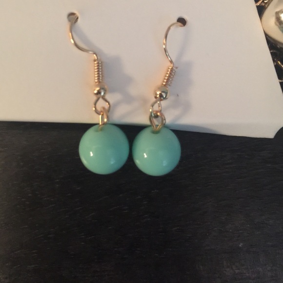 Jewelry Set - Picture 3 of 3