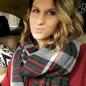 Meet your Posher, Casey