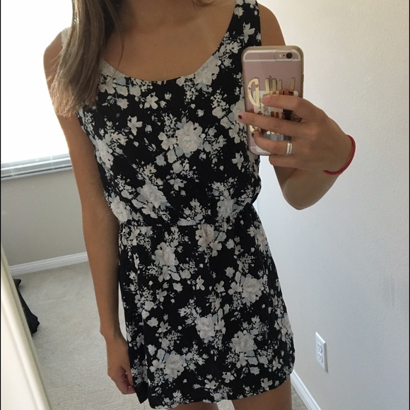 Brandy Melville floral dress