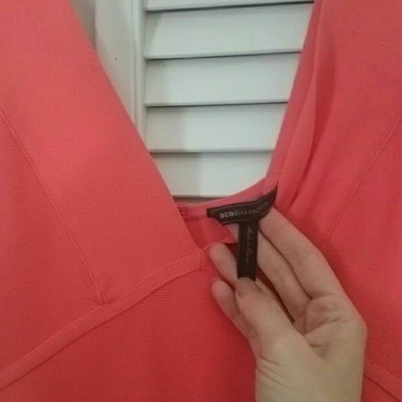 SOLD🎉LIKE NEW BCBG BANDAGE CORAL DRESS - Picture 4 of 4