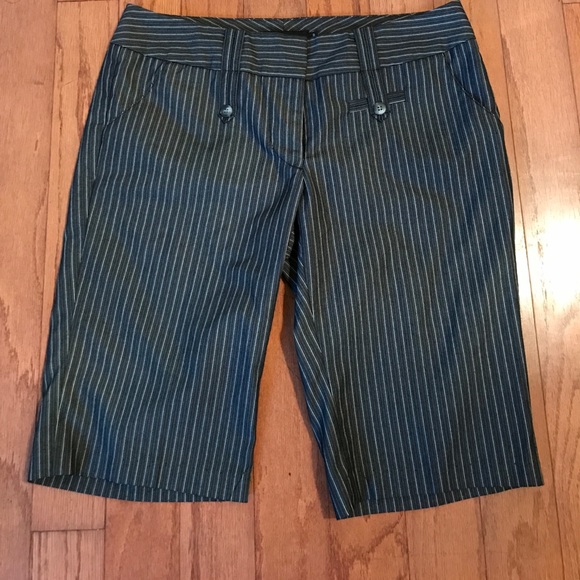 Arden B - Picture 2 of 5