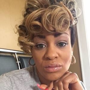 Meet your Posher, Latonya