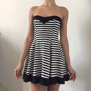 Monteau Los Angeles bandeau Black/Cream dress