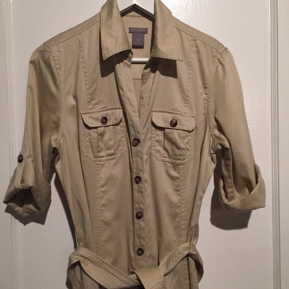 ANN TAYLOR size 6 button-down dress