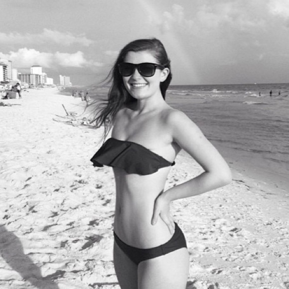 Sold on Ⓜ️ercari❌ Cheeky Bandeau Bikini❤️ - Picture 4 of 4