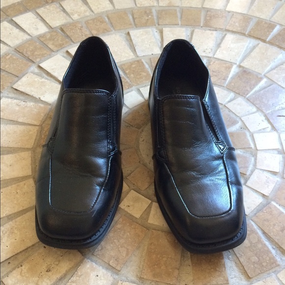 Sonoma shoes, size 3 youth - Picture 1 of 4