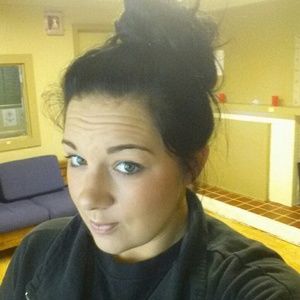 Meet your Posher, Michaela