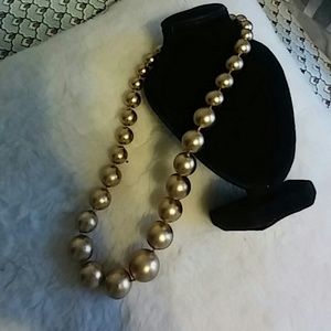 Avon Metallic Lustre Necklace