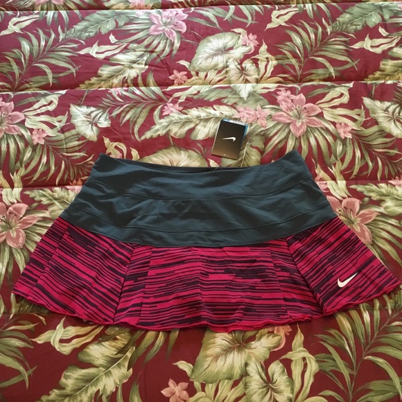 Nike Dry-Fit tennis skirt