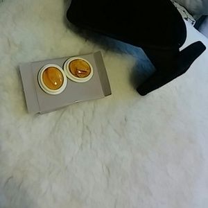 Avon Cosmopolitan Collection pierced earrings