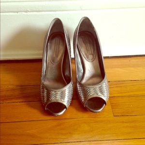 Banana Republic Silver/Pewter Peeptoe Pumps