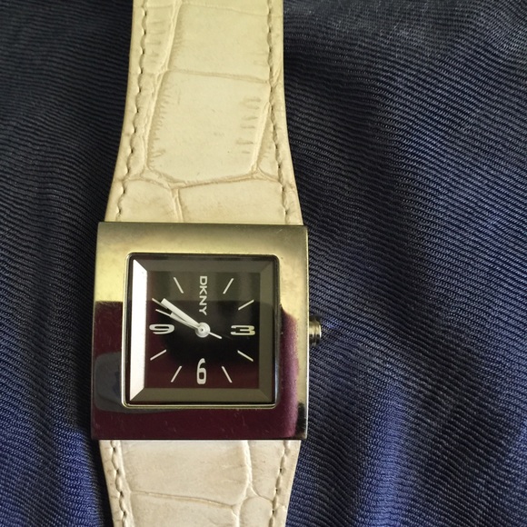 Dkny Watch - image 1