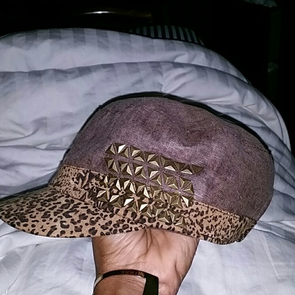 Hat - Picture 4 of 4
