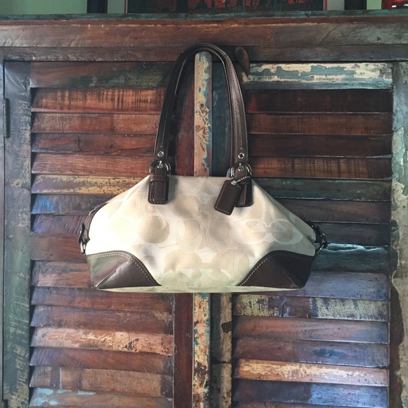 Coach purse! Khaki with dark brown leather