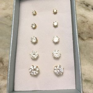 5 pairs diamonds gold setting studs