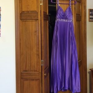 Lavender purple formal prom dress