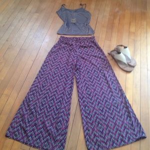 Beautiful pink/blue/tan chevron palazzo pants