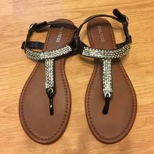 NWOT Maurice's Sandals