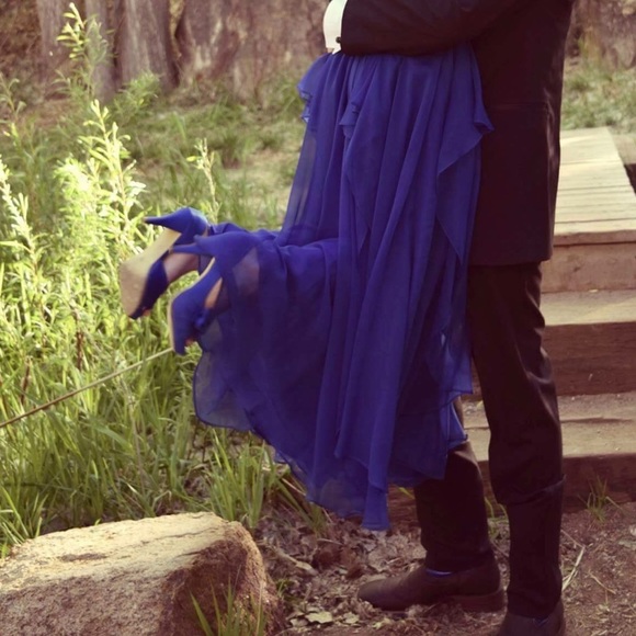 I am selling this beautiful Royal blue dress! - Picture 3 of 4