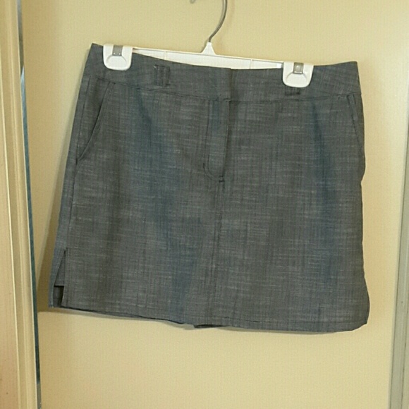 Attyre, Skort, Sz 8, Grey W/Dk & White Threading