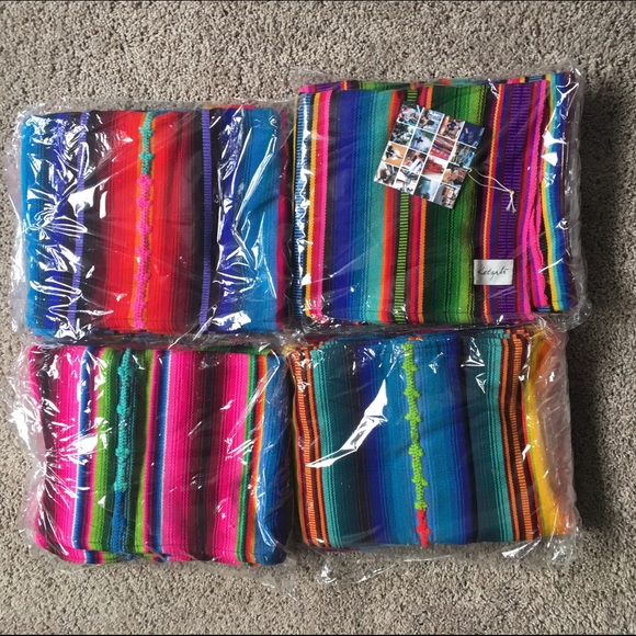 Gorgeous hand made scarf/wrap - Picture 4 of 4